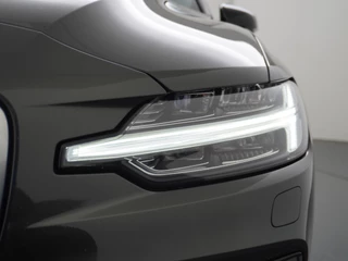 Volvo S60 Volvo S60 2.0 T8 AWD Twin Engine R-Design LEDER | MEMORY SEAT | RIJKLAAR INCL. 12 MND. BOVAGGARANTIE - afbeelding nr 14