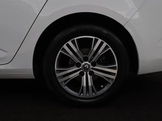 Renault Mégane Renault Mégane 1.3 TCe Intens | Automaat | Carplay | Full LED |  Navigatie | Cruise control | Climate control | Parkeerhulp | Keyless | DAB | Getint glas - afbeelding nr 27