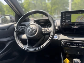 Toyota Yaris Toyota Yaris 1.5 Hybrid Executive Panoramadak, Afneembare trekhaak, Full option! , All-in Rijklaarprijs - afbeelding nr 17