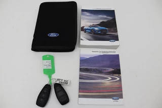 Ford Focus Ford Focus 1.5 EcoBoost Titanium | Stoel & stuurverwarming |  Adaptive cruise | Full LED | Camera | Trekhaak | Carplay | Climate control - afbeelding nr 17