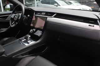 Jaguar F-PACE Jaguar F-PACE 2.0 P400e PHEV R-Dynamic S / 360Camera / Leder / Virtual Cockpit / 19'' / Blackpack / DAB / Stoelverwarming / Cruise Control - afbeelding nr 13