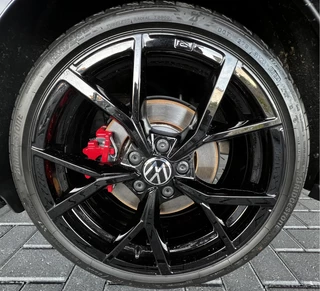 Volkswagen Golf Volkswagen Golf 2.0 TSI GTI Clubsport / AKRAPOVIC / IQ Light / Winter Pakket / 19