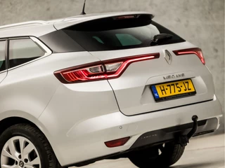 Renault Mégane Estate 141Pk Automaat (APPLE CARPLAY, VIRTUAL COCKPIT, NAVIGATIE, CLIMATE, SPORTSTOELEN, GETINT GLAS, TREKHAAK, PARKEERSENSOREN, NIEUWSTAAT) - afbeelding nr 11