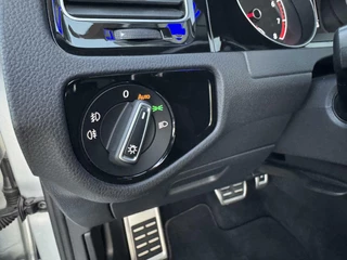 Volkswagen Golf Volkswagen Golf 1.0 TSI Sound 110pk DSG ACC Navi CarPlay Stlvw PDC - afbeelding nr 43
