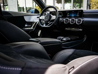 Mercedes-Benz A-Klasse Mercedes A-klasse a250e AMG|PANO|18''|CAMERA|ACC|SFEERV. - afbeelding nr 17