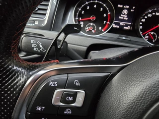 Volkswagen Golf Volkswagen Golf 2.0 TSI GTI Performance Navigatie LED Cruise PDC 19
