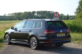 Volkswagen Golf Volkswagen Golf Variant 1.5 TSI Highline / R Line / 150PK / BTW Auto / DSG / ACC / StoelVW / 100% Onderhoud / Trekhaak - afbeelding nr 16