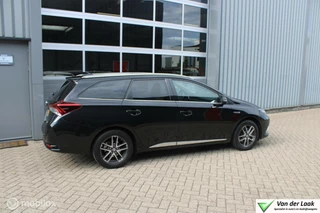 Toyota Auris Toyota Auris Touring Sports 1.8 Hybrid Lease pro | Beige Leer | Panoramadak | Full Led | Parkeersensoren. - afbeelding nr 2