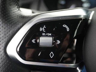 Jaguar E-PACE Jaguar E-Pace 1.5 P300e AWD R-Dynamic ORIG. NL. NAP KM. | CAMERA | RIJKLAARPRIJS INCL. 12 MND. BOVAGGARANTIE - afbeelding nr 28