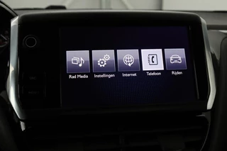 Peugeot 208 Peugeot 208 1.2 PureTech Style | Panoramadak |  Stoelverwarming | Cruise control | Parkeerhulp | Climate control | Bluetooth - afbeelding nr 20