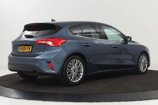 Ford Focus Ford Focus 1.0 EcoBoost Titanium | Stoel & stuurverwarming |  Trekhaak | Adaptive cruise | B&O Sound | Full LED | Camera | Side Assist | Carplay | Navigatie | Keyless - afbeelding nr 30