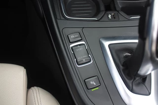 BMW 2 Serie BMW 2 Serie Cabrio M240i xDrive High Exe. M Sport / Camera / Leder / Harman Kardon / 18'' / Keyless / Navigatie / Stuurverwarming / DAB / Windscherm / Stoelverwarming / Cruise Control - afbeelding nr 30