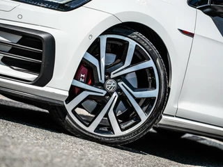 Volkswagen Golf Volkswagen Golf 2.0 TSI GTI Performance|PANO|ACC|19''|CAMERA - afbeelding nr 15