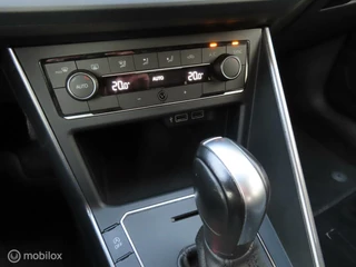 Volkswagen Polo Volkswagen Polo 1.0 TSI Highline/Automaat/virtueel/carplay/pdc/nav/17