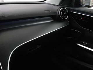Mercedes-Benz C-Klasse Mercedes-Benz C-klasse 300e AMG Night | Adaptive cruise |  Stoelverwarming | Trekhaak | Carplay | Camera | Sfeerverlichting | Full LED - afbeelding nr 33