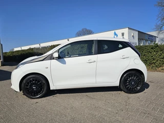 Toyota Aygo Zondag OPEN! - afbeelding nr 9