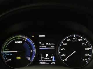 Mitsubishi Outlander Mitsubishi Outlander 2.4 PHEV Pure | Carplay | Trekhaak |  Leder/Alcantara | Keyless | Camera | Climate control | Cruise control - afbeelding nr 29