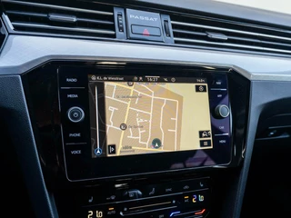 Volkswagen Passat Volkswagen Passat Variant 1.4 TSI PHEV 218pk GTE Business | Navigatie | Camera | Adaptive cruise - afbeelding nr 8