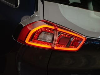 Kia Niro Kia Niro 1.6 GDi Hybrid DynamicLine Sport (APPLE CARPLAY,NAVI,CAMERA,LED,CRUISE,CLIMATE,SPORTSTOELEN,NETTE STAAT) - afbeelding nr 23