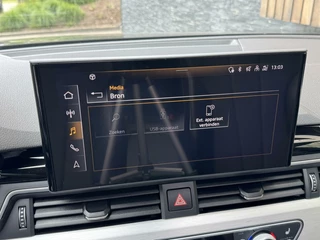 Audi A4 Audi A4 Avant 35 TFSI S edition Automaat | Panoramadak | LED | Sportstoelen | Stoelverwarming | Extra getint glas | 20 inch lichtmetalen velgen | Apple CarPlay | Climate control | Parkeersensoren voor en achter - afbeelding nr 16