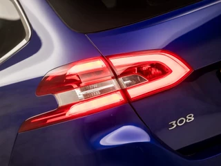 Peugeot 308 (PANORAMADAK, APPLE CARPLAY, GROOT NAVI, 360 CAMERA, LEDER, SPORTSTOELEN, ADAPTIVE CRUISE, GETINT GLAS, TREKHAAK, LANE ASSIST, NIEUWSTAAT) - afbeelding nr 29