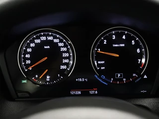 BMW 1 Serie [CRUISE CONTROL, CLIMATE CONTROL, HALF LEDER, BMW LED KOPLAMPEN, PDC ACHTER, BLUETOOTH TELEFOONVERBINDING, NAVIGATIE, NIEUWSTAAT] - afbeelding nr 11