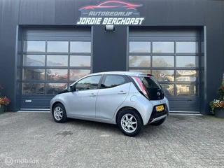 Toyota Aygo Toyota Aygo 1.0 VVT-i x-clusive - afbeelding nr 6