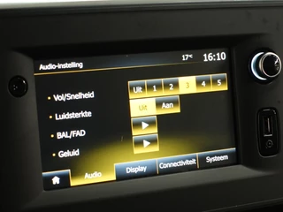 Renault Master Renault Master T35 2.3 dCi 135PK L2H2 Airco Cruise Control Camera Nav PDC V+A Trekhaak 270° Deuren - afbeelding nr 34