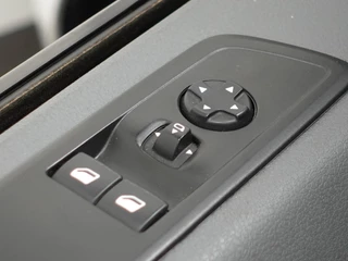 Opel Vivaro Opel Vivaro 1.5 CDTI L2H1 Innovation Naviagatie Camera Apple Carplay Cruise control Airco 3-Zits Euro6 - afbeelding nr 12