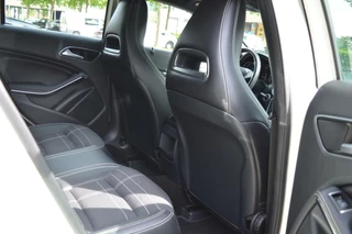 Mercedes-Benz A-Klasse Mercedes A-klasse 160 Ambition AMG Styling/Carplay/Pdc/Mooi! - afbeelding nr 24