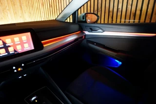 Volkswagen Golf Volkswagen Golf VIII 1.0 e-TSI STYLE AUTOMAAT/ NAVI/ SFEERVERLICHTING - afbeelding nr 24