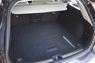 Volvo V60 Volvo V60 B3 163pk Plus Bright | Climate | Driver Assist | Blond Leder - afbeelding nr 17
