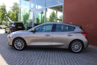 Ford Focus Ford Focus 1.0 EcoBoost Titanium Business | Winter Pack | Full LED | 10-weg verstelbare stoel | 17 inch | Camera | Head up Display | Bang&Olufsen - afbeelding nr 2
