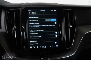 Volvo XC60 Volvo XC60 2.0 B5 R-Design PANO|LED|H&K|360CAMERA|MEMORY|HUD - afbeelding nr 22