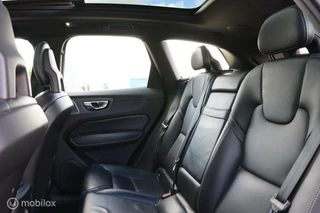 Volvo XC60 Volvo XC60 2.0 T8 Twin Engine AWD R-Design / Pano / Bowers - afbeelding nr 13