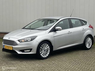 Ford Focus Ford Focus 1.0 Titanium [ Org NL auto, Dealer onderhouden, Nieuwstaat auto ] - afbeelding nr 19