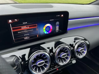 Mercedes-Benz CLA Mercedes CLA-klasse 250 e AMG CLA250e Coupe Panoramadak|Keyless|Advanced sound|Sfeerverlichting|Night pakket - afbeelding nr 40