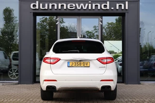 Maserati Levante Maserati Levante 3.0 V6 S GranLusso AWD *Luchtvering*Sportuitlaat*Panorama* - afbeelding nr 3