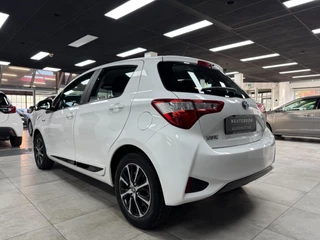 Toyota Yaris Toyota Yaris 1.5 Hybrid Team Duitsland | Lane | Cam | Clima| - afbeelding nr 4