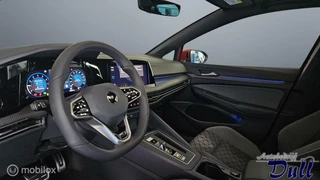 Volkswagen Golf Volkswagen Golf 1.5 eTSI R-Line DSG Panoramadak App Carplay! - afbeelding nr 13