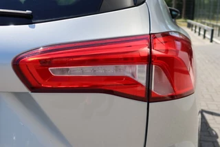 Ford Focus Ford Focus 1.0 Ecoboost. Tend Edition Business NAVI, Winterpack, PDC - afbeelding nr 19