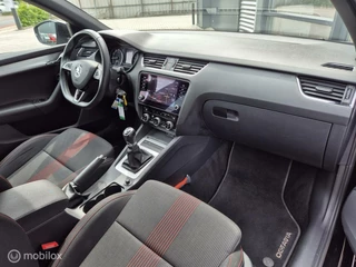 Škoda Octavia Skoda Octavia Combi 1.0 Greentech Sport Business - afbeelding nr 10