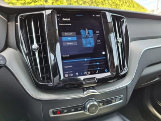 Volvo XC60 Volvo XC60 T8 Plug-in hybrid AWD Plus Bright | Harman/Kardon | 360 Camera | Trekhaak | ACC | Stoelverwarming | - afbeelding nr 8