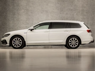 Volkswagen Passat Volkswagen Passat Variant 1.4 TSI PHEV GTE Business 218Pk Automaat (DRAADLOOS APPLE CARPLAY, GROOT NAVI, CLIMATE, LEDER/ALCANTARA, TREKHAAK, STOELVERWARMING, CAMERA, ADAPTIVE CRUISE, KEYLESS, NIEUWSTAAT) - afbeelding nr 2