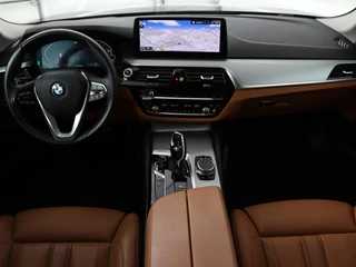 BMW 5 Serie BMW 5-serie 530e Business Edition Plus | LaserLight | Leder |  Stoelverwarming | Carplay | Live Cockpit | Navigatie | Memory | Parkeerhulp | Climate control - afbeelding nr 11