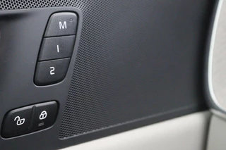 Volvo XC60 Volvo XC60 2.0 T6 Recharge AWD Inscription | Panoramadak | Trekhaak | Stoel & stuurverwarming | Leder | Carplay | Memory | Keyless | Full LED - afbeelding nr 30