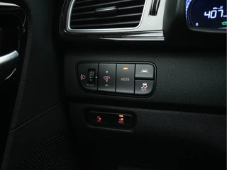Kia e-Niro (INCL-BTW) Aut. *LEATHER-MICROFIBRE | NAVI-FULLMAP | DAB | ADAPTIVE-CRUISE | CAMERA | COMFORT-SEATS | KEYLESS | DIGI-COCKPIT | SHIFT-PADDLES | HEATED-SEATS | CARPLAY | LANE-ASSIST | 17
