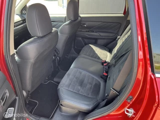 Mitsubishi Outlander Mitsubishi Outlander 2.4 PHEV Intense+ trekhaak allseason banden - afbeelding nr 9