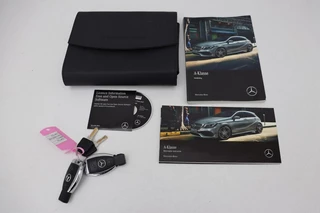 Mercedes-Benz A-Klasse Mercedes-Benz A-klasse 160 AMG Night | Panoramadak | Camera | Full LED |  Navigatie | Trekhaak | Cruise control | Park Assist | Airco | Half leder | Sportstoelen - afbeelding nr 22