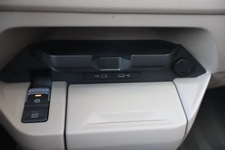 Volkswagen Multivan Volkswagen Multivan 1.4 eHybrid L2H1 Style - NL- Auto!! Pano-Dak I Soft close I Apple - afbeelding nr 40